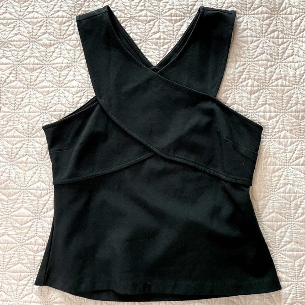 Express Top With Cutout Back